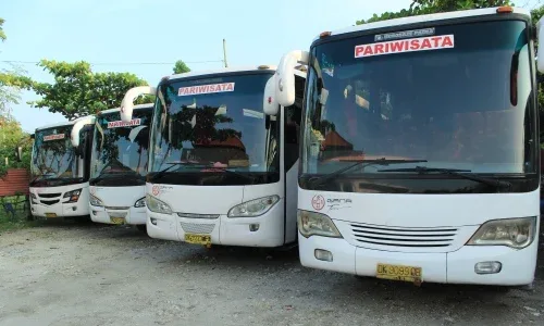 Layanan Sewa Mobil Company Outing Bali: Solusi Transportasi Grup Profesional